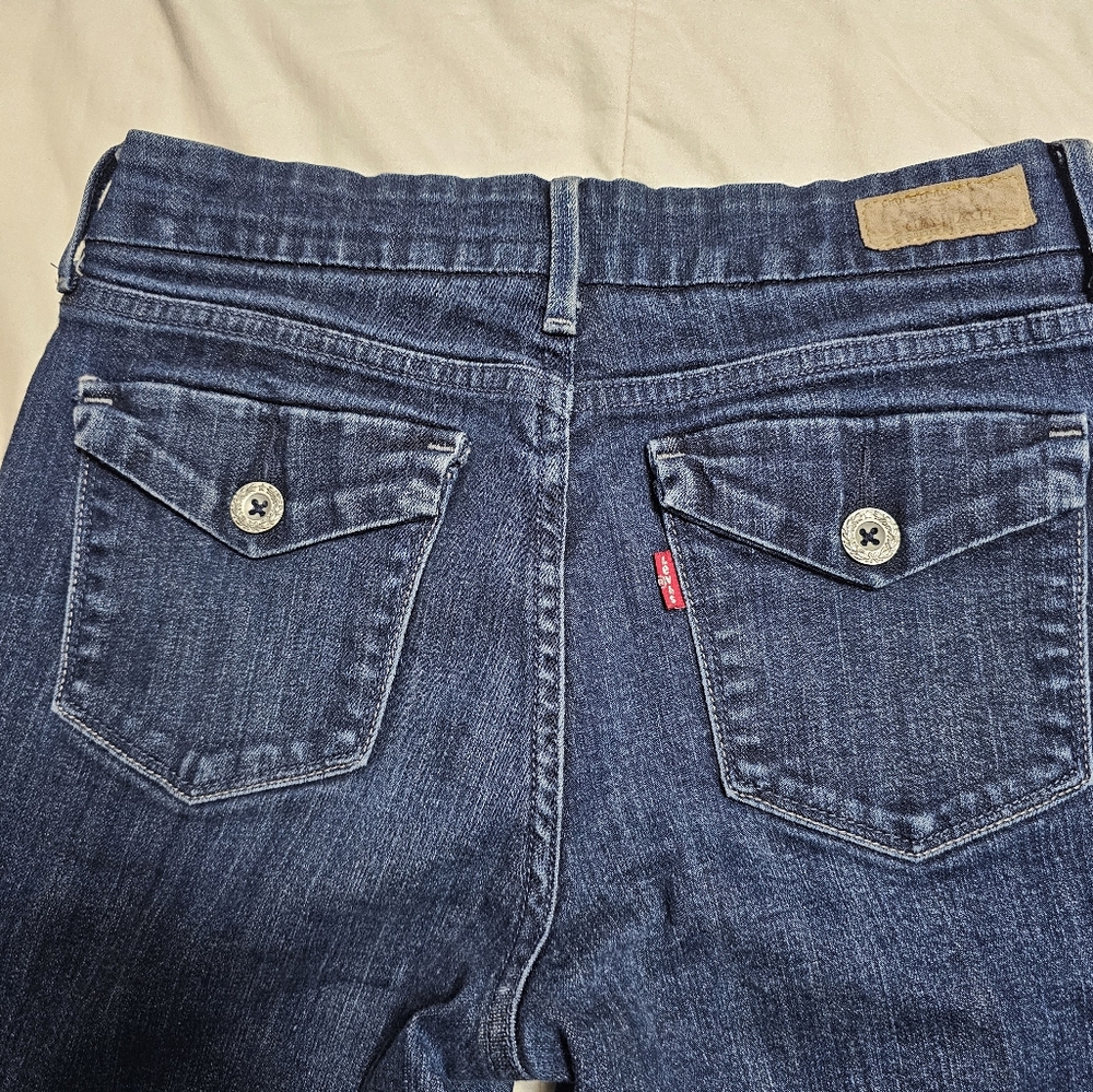 Levi's ladies flared jeans size 8M